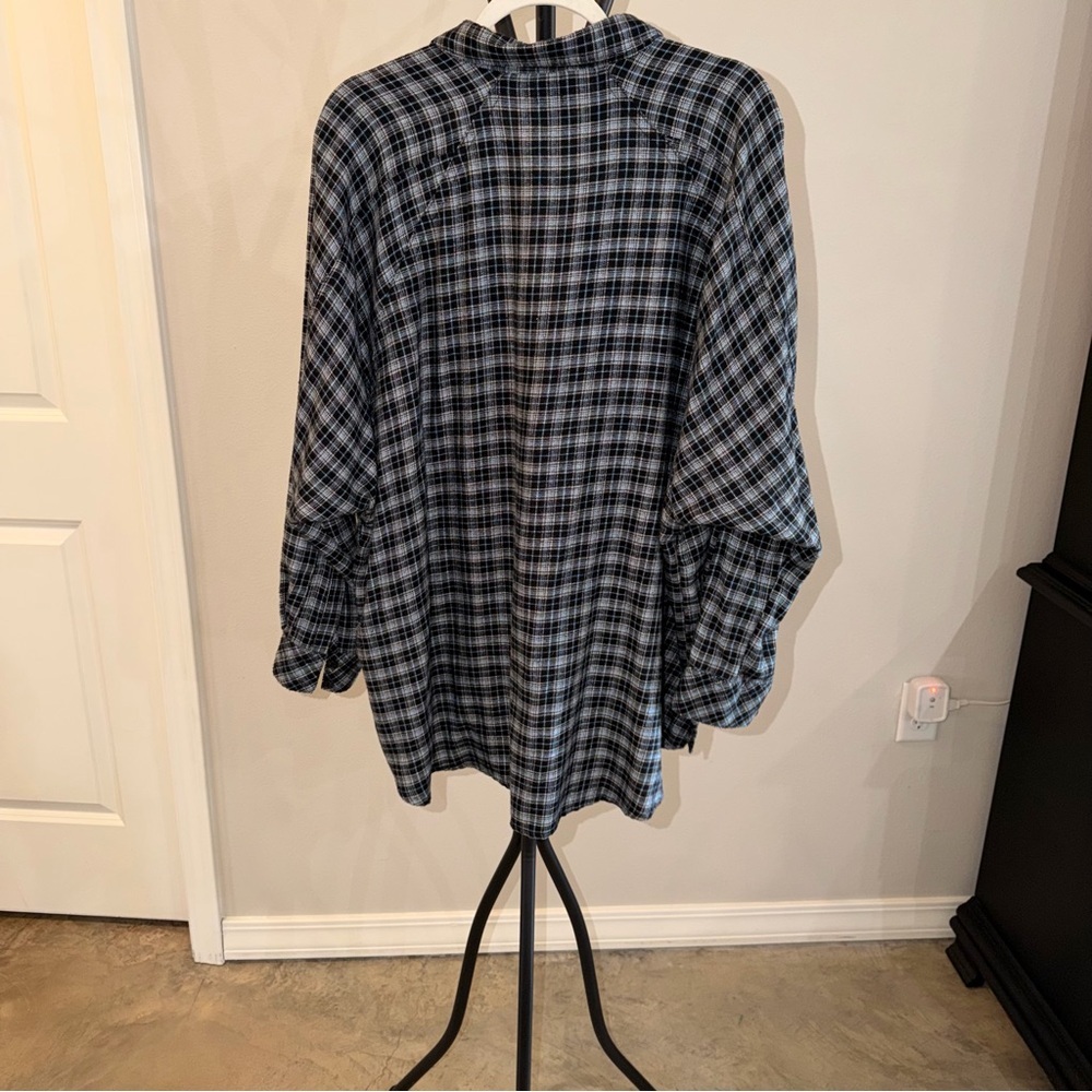 BDG Oversized Plaid Flannel Button Down Shirt Blue Black - Size M - Picture 6 of 6